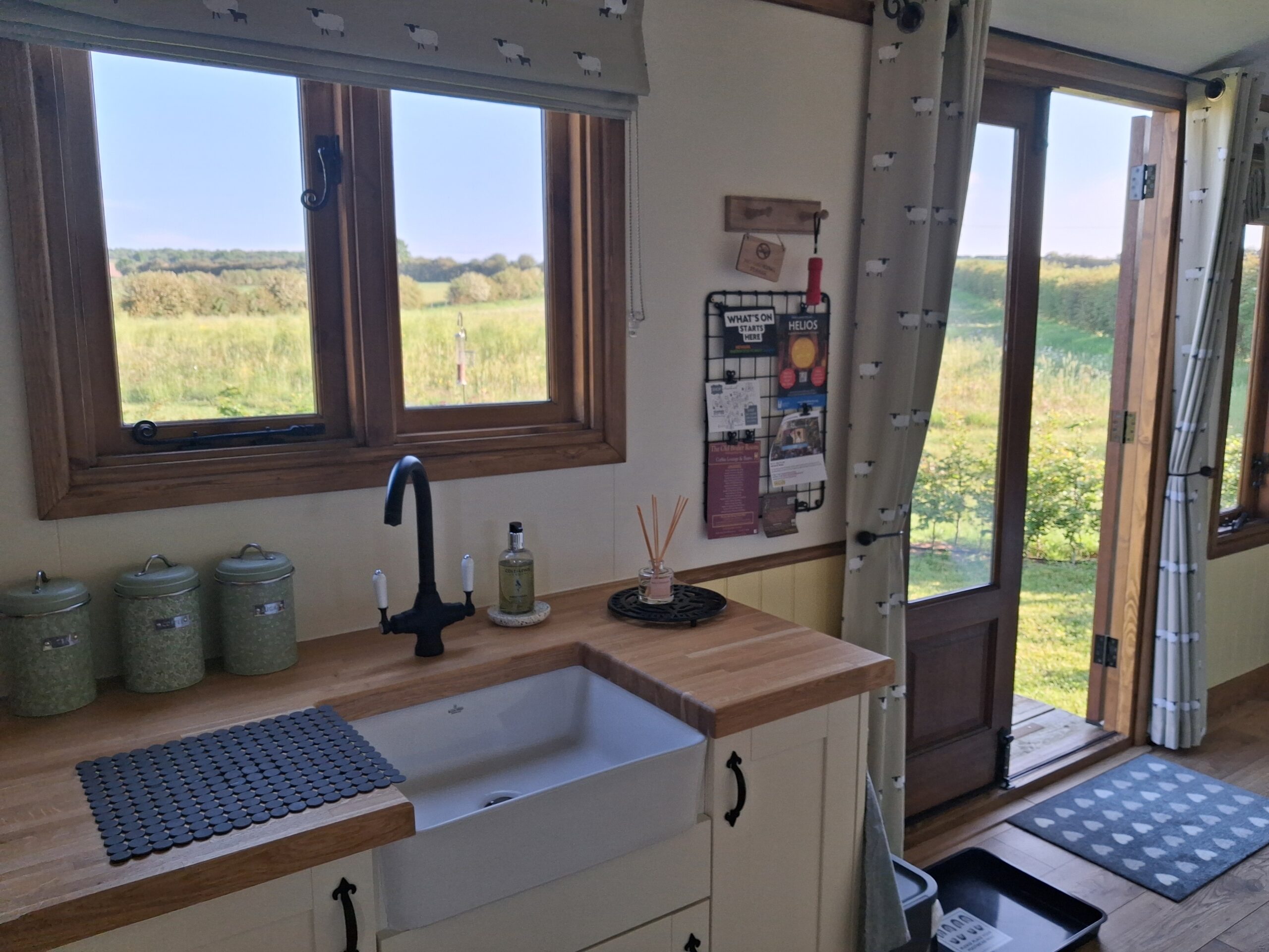 Hedgerow Hide interior